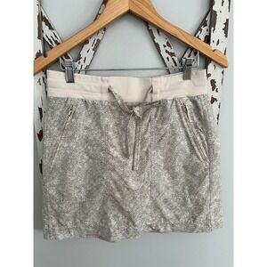 Athleta Chelsea Printed Cargo Skort Size 4